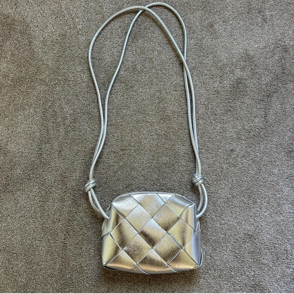 Urban Expressions Silver Quilted Crossbody Bag